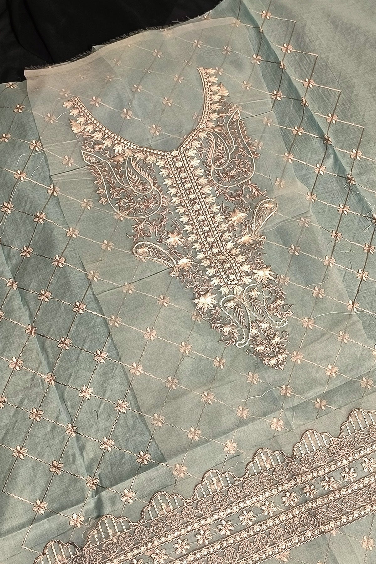 Asim Jofa Ebroided Lawn Unstitched 3 - Piece | Summer Collection - Tarz.e.Husan