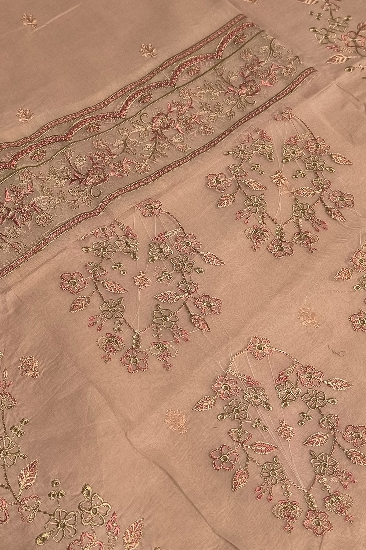 Batik Embroided Lawn Unstitched 3 - Piece | Summer Collection - Tarz.e.Husan