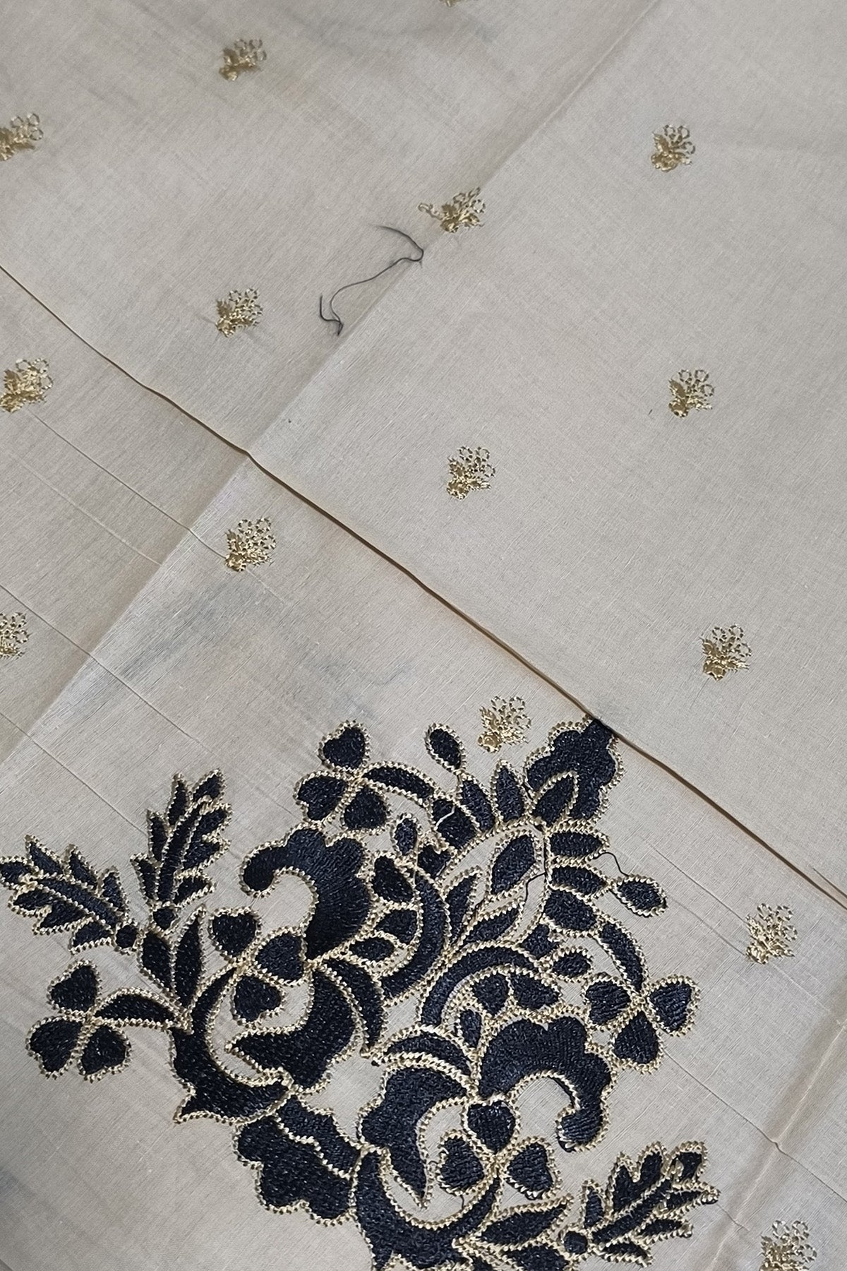 Garent Embroided Lawn Unstitched 3 - Piece | Summer Collection - Tarz.e.Husan