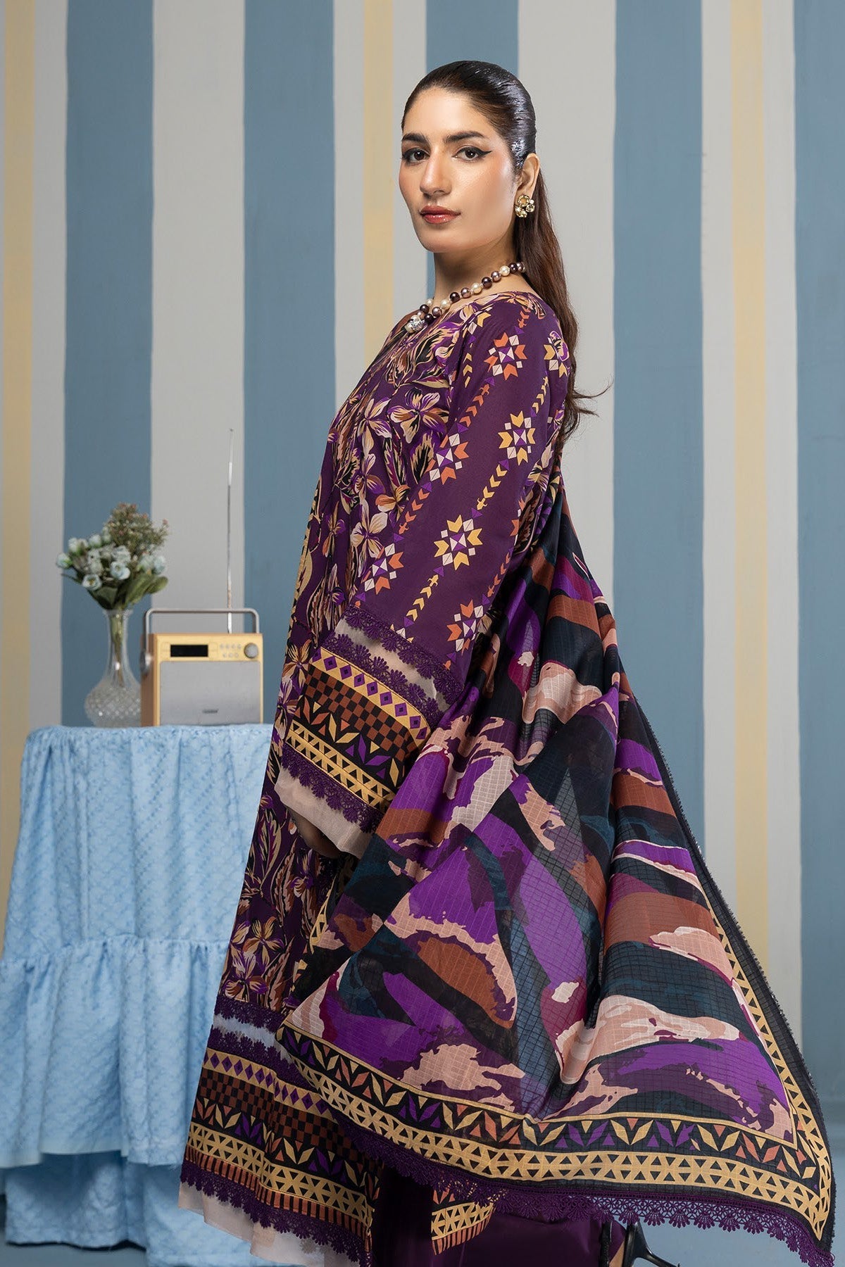 Orang Rutba Summer Lawn 3 - Piece Unstiched | Digital Print - Tarz.e.Husan