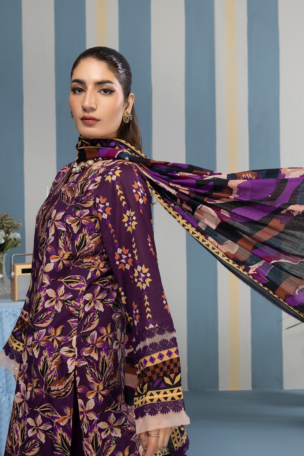 Orang Rutba Summer Lawn 3 - Piece Unstiched | Digital Print - Tarz.e.Husan