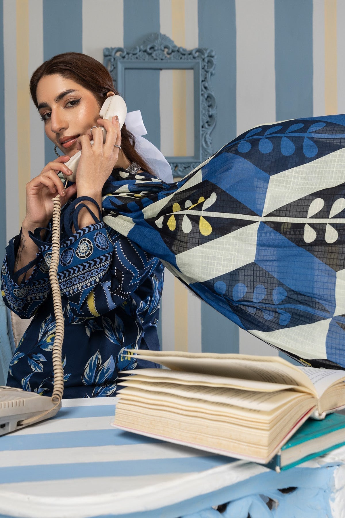 Orang Summer Lawn 3 - Piece Unstiched | Digital Print - Tarz.e.Husan