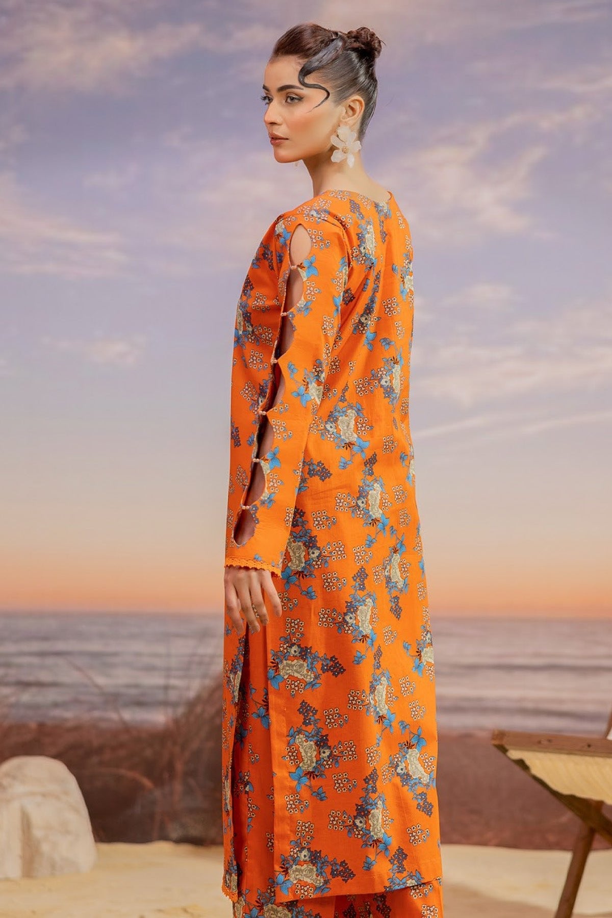Orange Luxury Printed Lawn 2 - Piece | Orange Print - Tarz.e.Husan